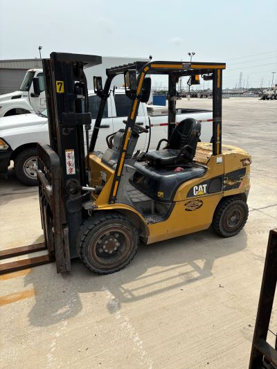 2011 Caterpillar Diesel Forklift (950825)